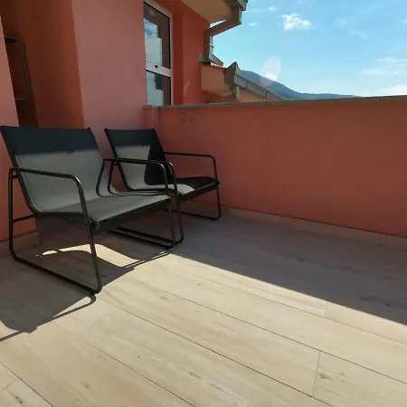 Luxe Leo * Podstrana